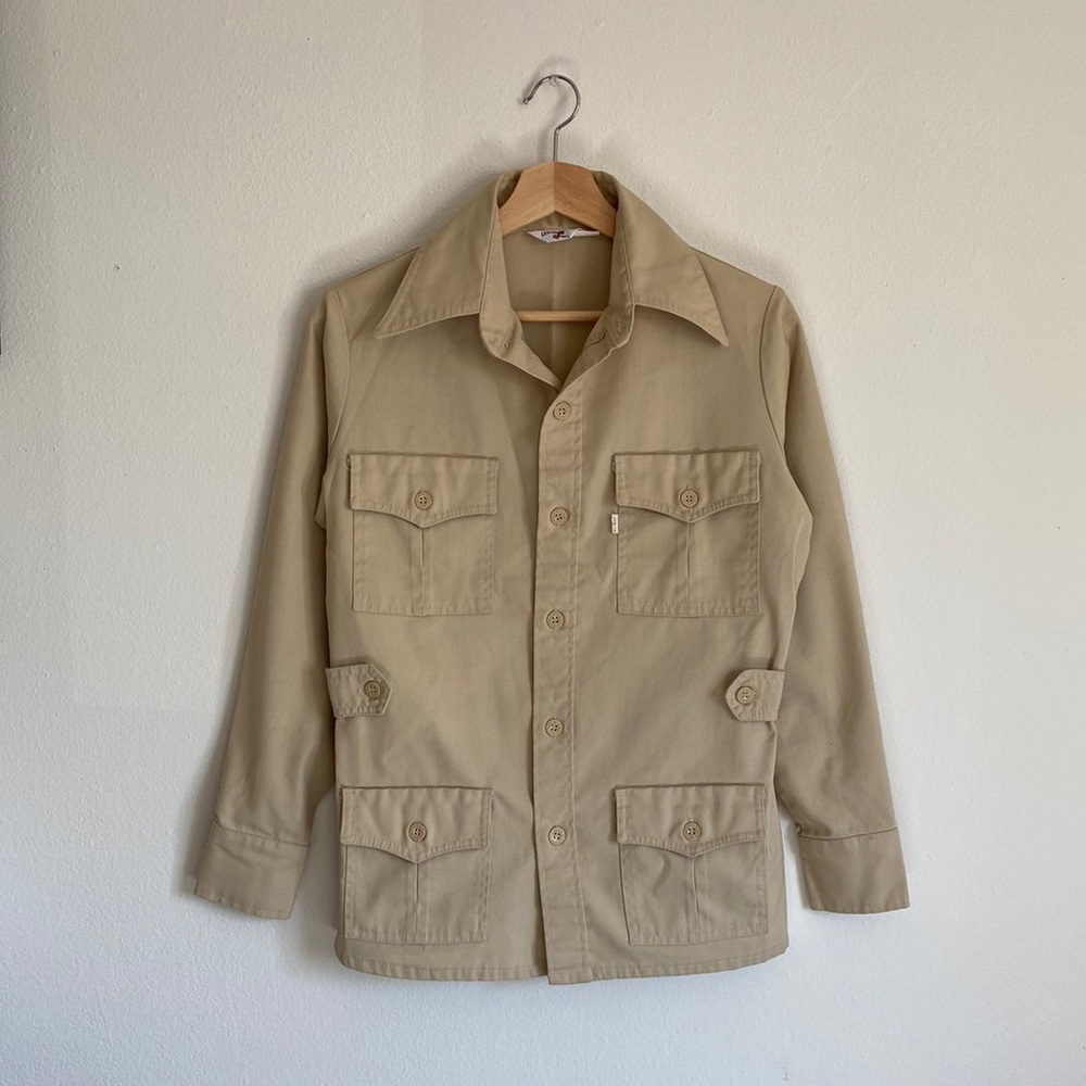 80s Vintage Levi’s S/M Khaki Shirt Jacket